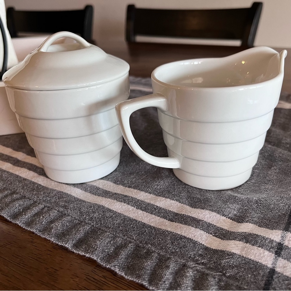 Frank Lloyd Wright Collection Cream and Sugar Dishes